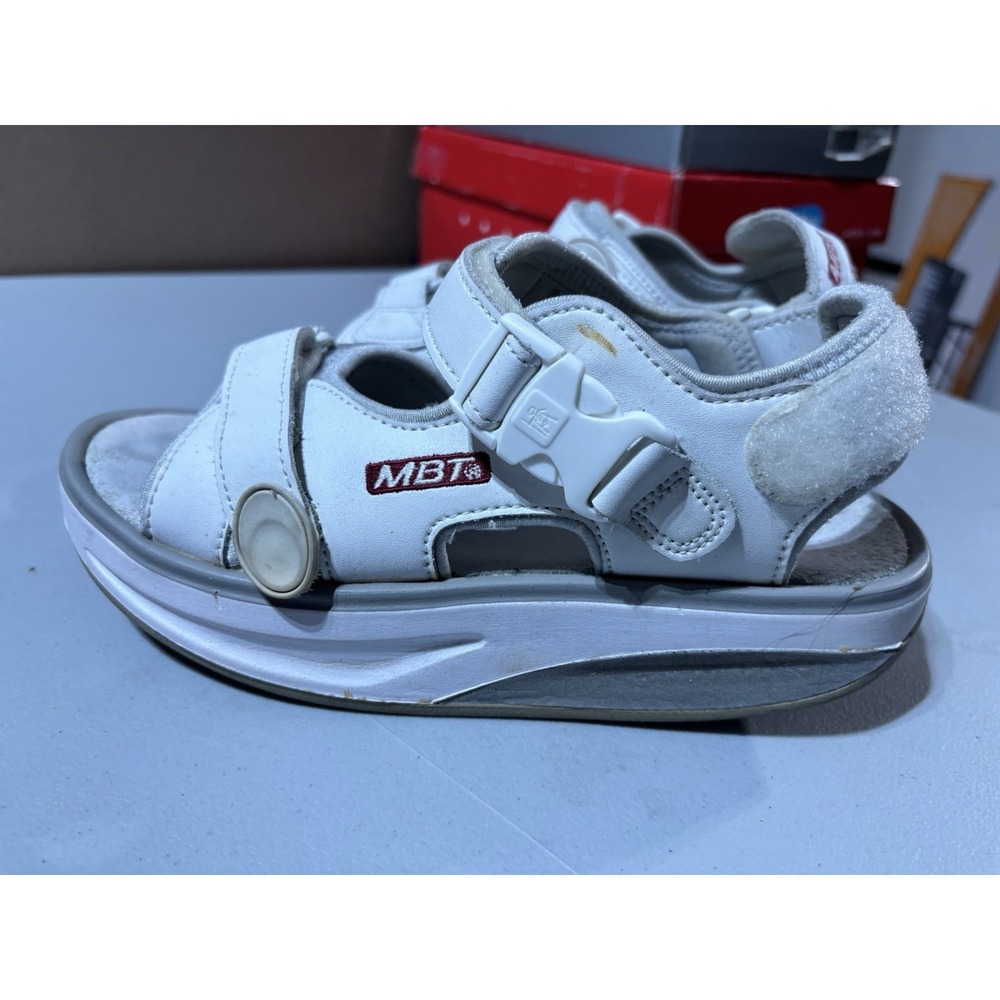 MBT White Leather Sandals, Women's‎ 5.5 , Comfortable Soles Swiss, Pain Relief